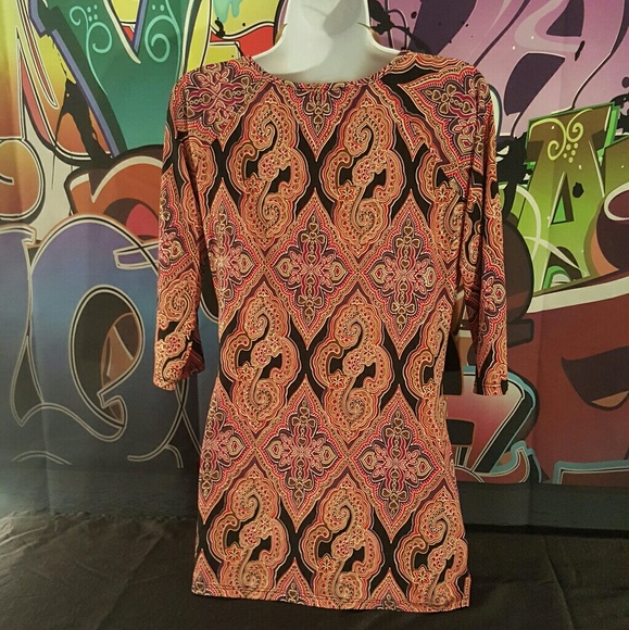 Delaine blouse with gold accents size L - Picture 3 of 6